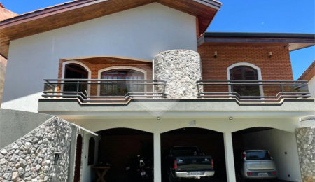 Casa à venda com 6 quartos, sendo 1 suíte,  no condomínio Granja Olga I, Sorocaba - SP