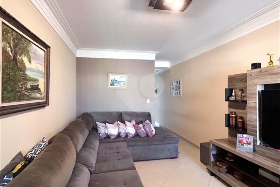 Sobrado à venda com 3 quartos, sendo 1 suíte, em Vila Mangalot, São Paulo, SP