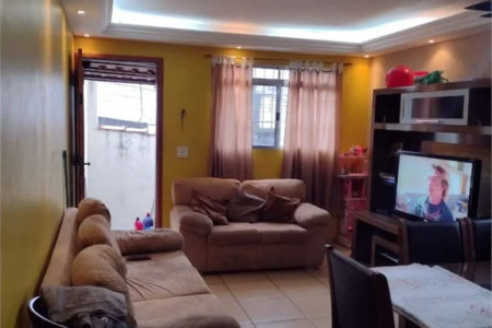 Sobrado à venda com 4 quartos, sendo 1 suíte, em Jardim Maria Luiza, São Paulo, SP