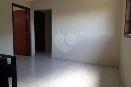 Casa à venda com 3 quartos, sendo 1 suíte, no condomínio Parque da Fazenda, Itatiba - SP