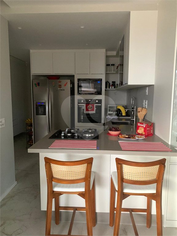 Apartamento para alugar com 3 quartos, sendo 2 suítes, em Jardim das Acácias, São Paulo, SP