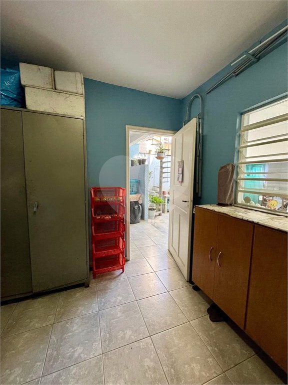 Sobrado à venda com 4 quartos, sendo 1 suíte,  em Vila Cleonice, São Paulo, SP