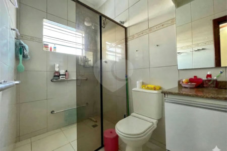 Sobrado à venda com 6 quartos, sendo 2 suítes, em Parque São Bento, Itapetininga, SP