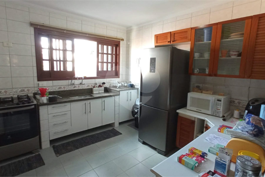 Sobrado à venda com 3 quartos, sendo 1 suíte, em Vila Paulicéia, São Paulo, SP