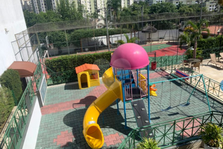 Casa à venda com 3 quartos, sendo 1 suíte, no condomínio Greenland, São Paulo - SP