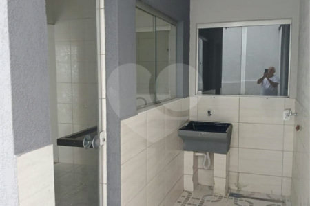 Casa de Vila à venda com 3 quartos, sendo 1 suíte, em Jardim Wanel Ville V, Sorocaba, SP