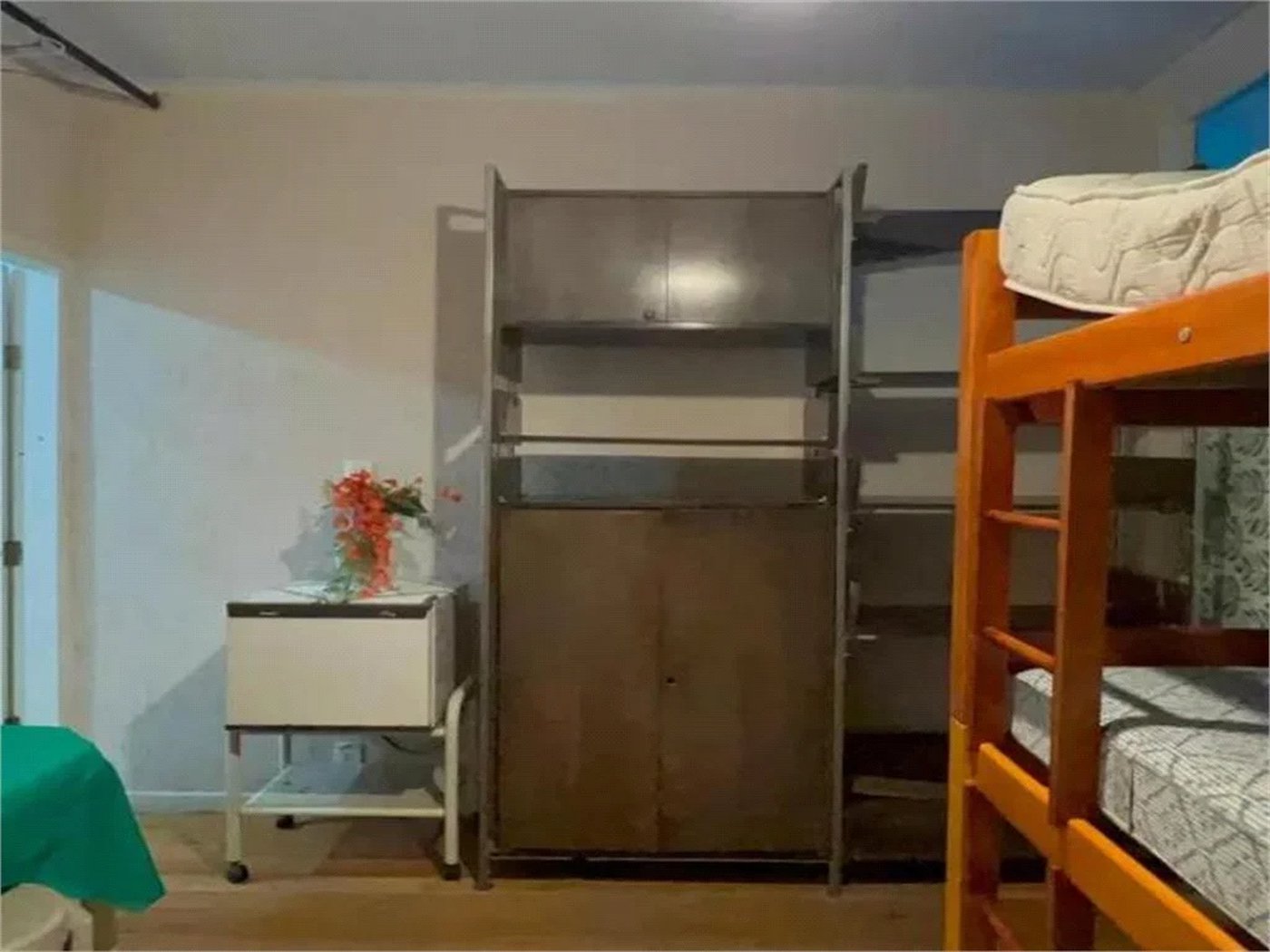 Loja à venda ou para alugar com 9 quartos, sendo 5 suítes,  em Pinheiros, São Paulo, SP