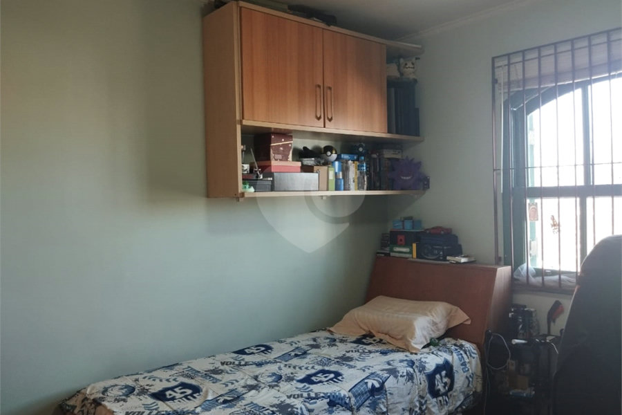 Sobrado à venda com 3 quartos em Vila Irmãos Arnoni, São Paulo, SP