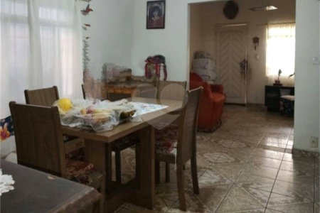Casa à venda com 3 quartos em Vila Granada, São Paulo, SP