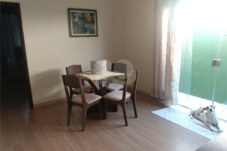 Casa à venda com 2 quartos em Vila Aurora, Itapetininga, SP