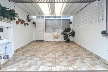 Casa à venda com 3 quartos, sendo 1 suíte,  em Jardim Aeroporto, São Paulo, SP