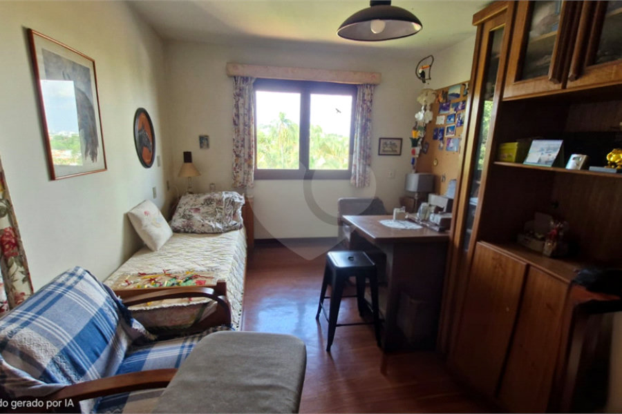 Sobrado à venda com 4 quartos, sendo 1 suíte, em Tremembé, São Paulo, SP