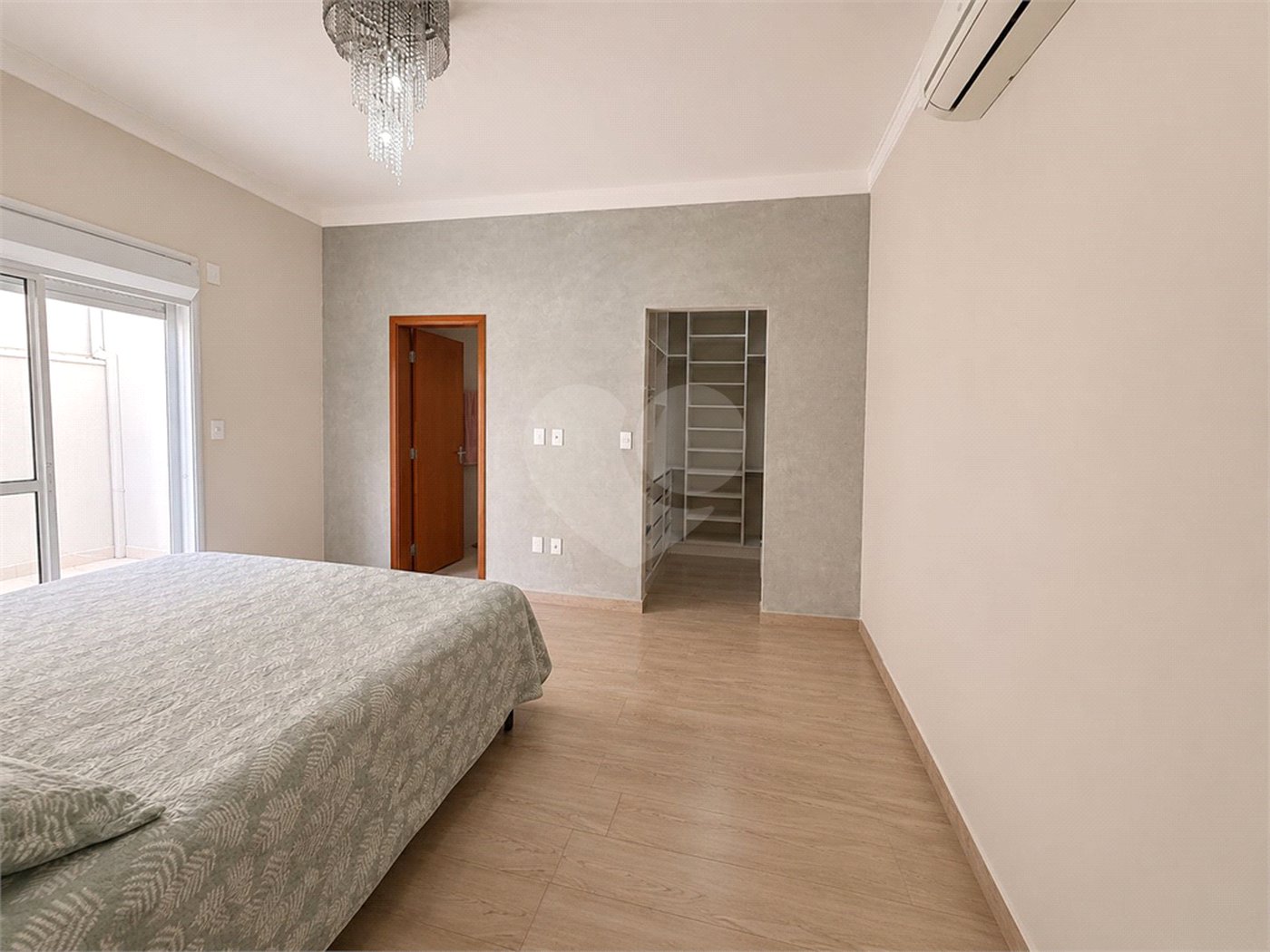 Casa à venda com 3 quartos, sendo 1 suíte, no condomínio Vila Rica, Indaiatuba - SP