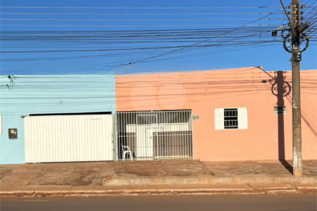 Casa à venda com 3 quartos em Residencial Ponta Porã I, Ponta Porã, MS
