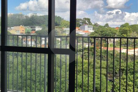 Apartamento à venda com 3 quartos, sendo 1 suíte, em Vila Anastácio, São Paulo, SP