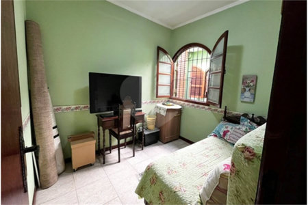 Casa à venda com 3 quartos, sendo 1 suíte, em Vila Boaçava, São Paulo, SP