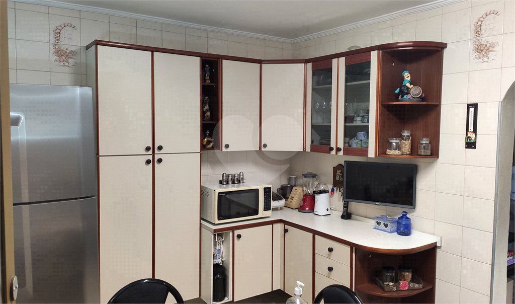 Casa à venda com 4 quartos, sendo 1 suíte, no condomínio Travessa Jacob,38, São Paulo - SP