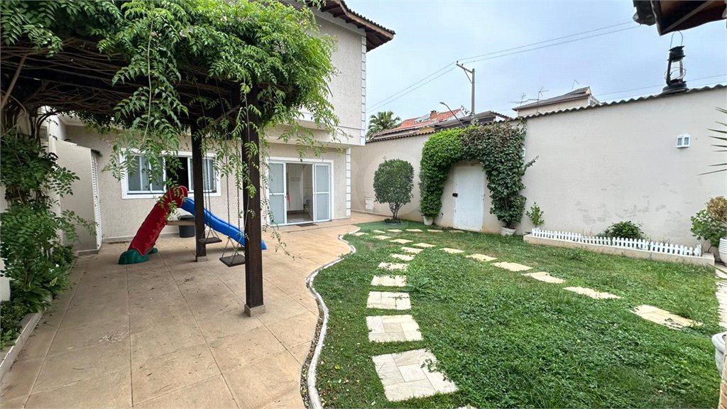 Casa à venda com 4 quartos, sendo 3 suítes, em Vila Galvão, Guarulhos, SP
