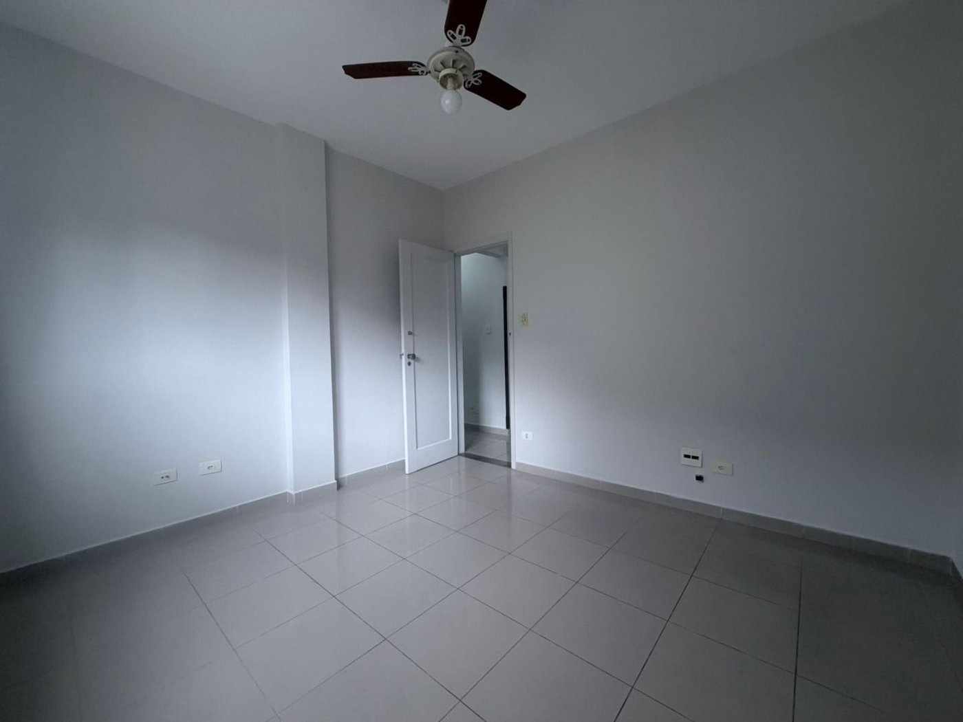 Apartamento com 2 dormitórios à venda, 130 m² por R$ 670.000,00 - Boqueirão - Santos/SP