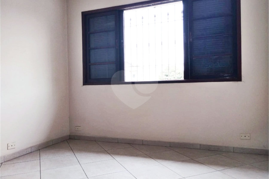 Sobrado à venda com 2 quartos em Vila Nivi, São Paulo, SP