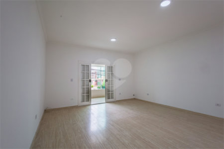 Casa à venda com 3 quartos, sendo 2 suítes, em Jardim Santa Cecília, Guarulhos, SP