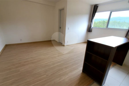 Apartamento à venda com 3 quartos, sendo 1 suíte, em Parque Santana, Mogi das Cruzes, SP