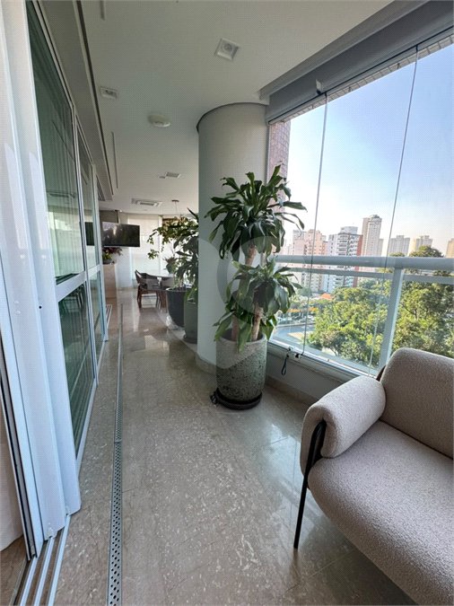 Apartamento à venda com 3 suítes em Jardim Anália Franco, São Paulo, SP