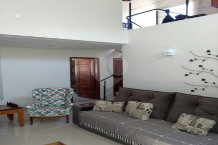 Casa à venda com 2 quartos no condomínio Portal do Bosque, Louveira - SP