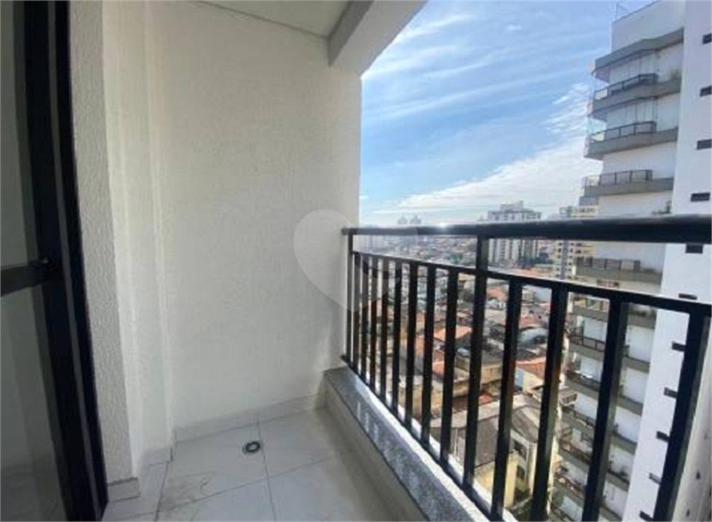 Apartamento à venda com 2 quartos, sendo 1 suíte, em Vila Galvão, Guarulhos, SP