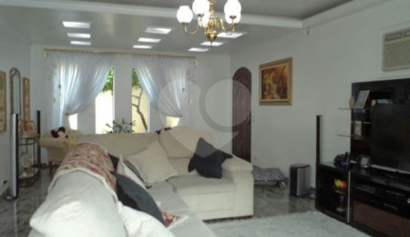 Casa à venda com 3 quartos, sendo 1 suíte,  no condomínio City Campo Grande, São Paulo - SP