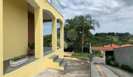 Casa à venda com 3 quartos no condomínio Recanto Florido, Vinhedo - SP