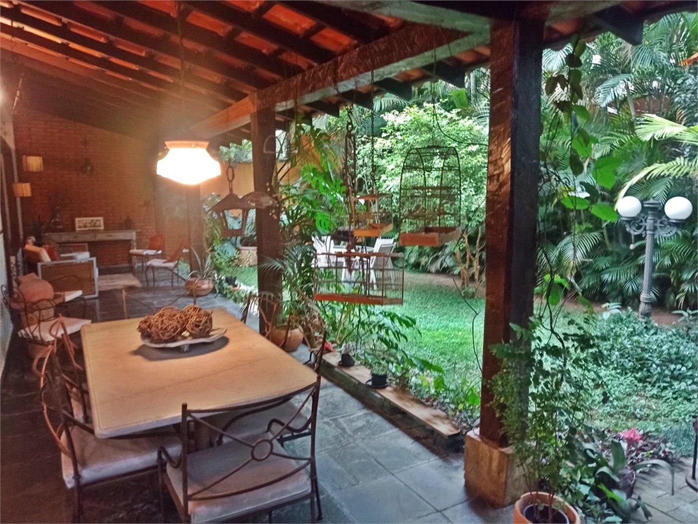 Casa à venda com 4 quartos, sendo 2 suítes,  em Morumbi, São Paulo, SP