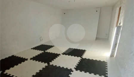 Casa à venda com 4 quartos em Cidade Nova, Rio de Janeiro, RJ