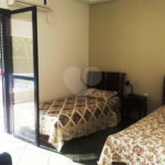 Casa à venda com 8 quartos, sendo 6 suítes,  no condomínio Acapulco, Guarujá - SP