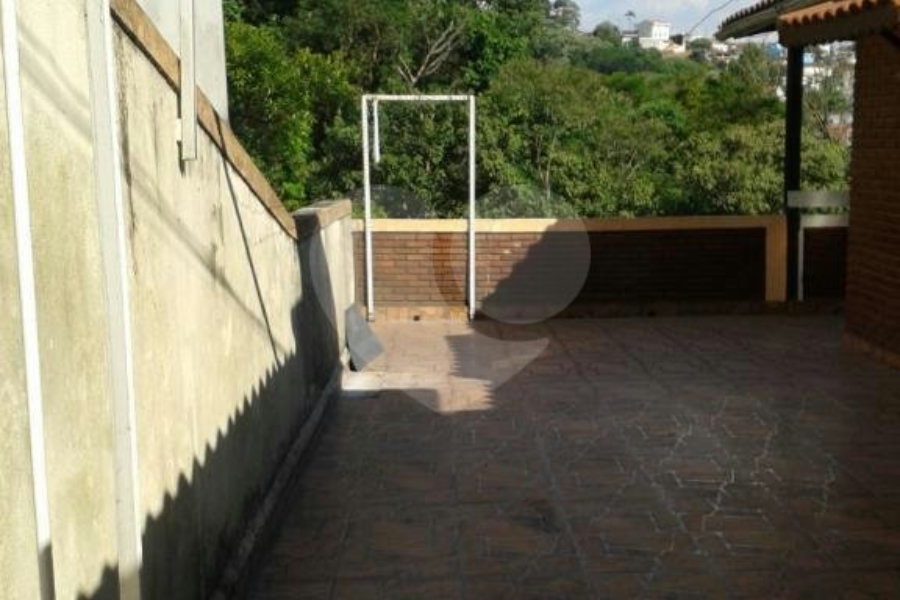 Casa Térrea à venda com 5 quartos, sendo 2 suítes,  em Horto Florestal, São Paulo, SP