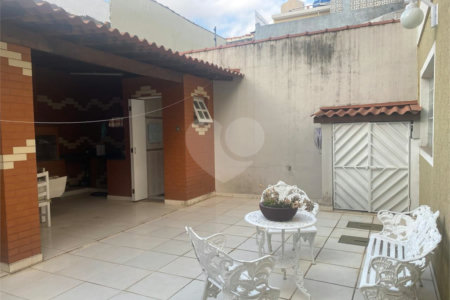 Casa à venda com 3 suítes em Vila Carrão, São Paulo, SP