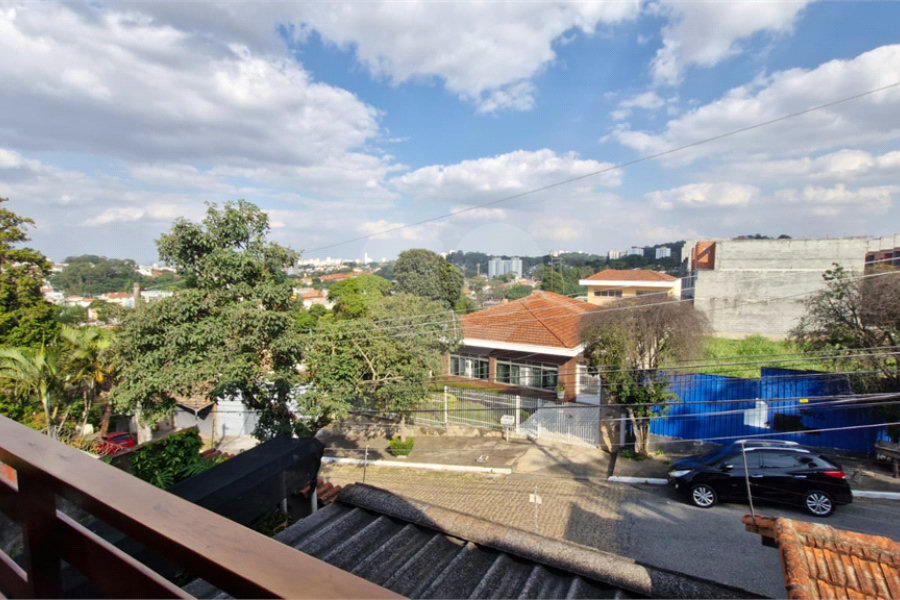 Sobrado à venda com 4 quartos, sendo 1 suíte, em Tremembé, São Paulo, SP