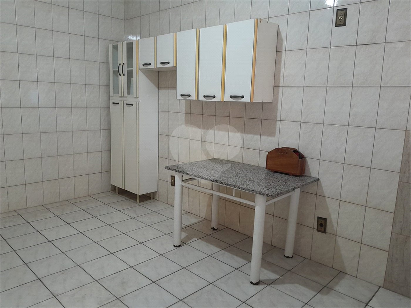 Casa para alugar com 2 quartos, sendo 1 suíte, no Centro, Vinhedo, SP