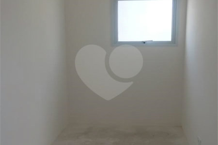 Apartamento à venda com 3 quartos, sendo 1 suíte,  em Loteamento Mogilar, Mogi das Cruzes, SP