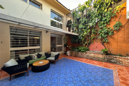 Casa à venda com 3 quartos, sendo 1 suíte, no condomínio Barão do Triunfo, São Paulo - SP