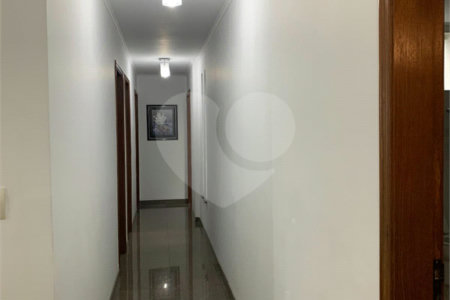Sobrado à venda com 4 quartos, sendo 2 suítes, em Bosque da Saúde, São Paulo, SP
