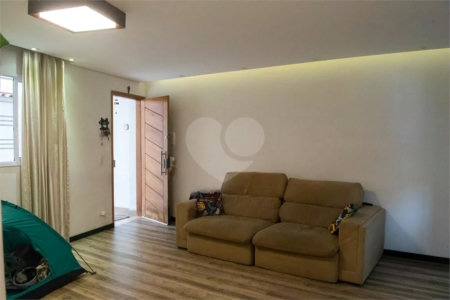 Casa à venda com 3 suítes em Chora Menino, São Paulo, SP