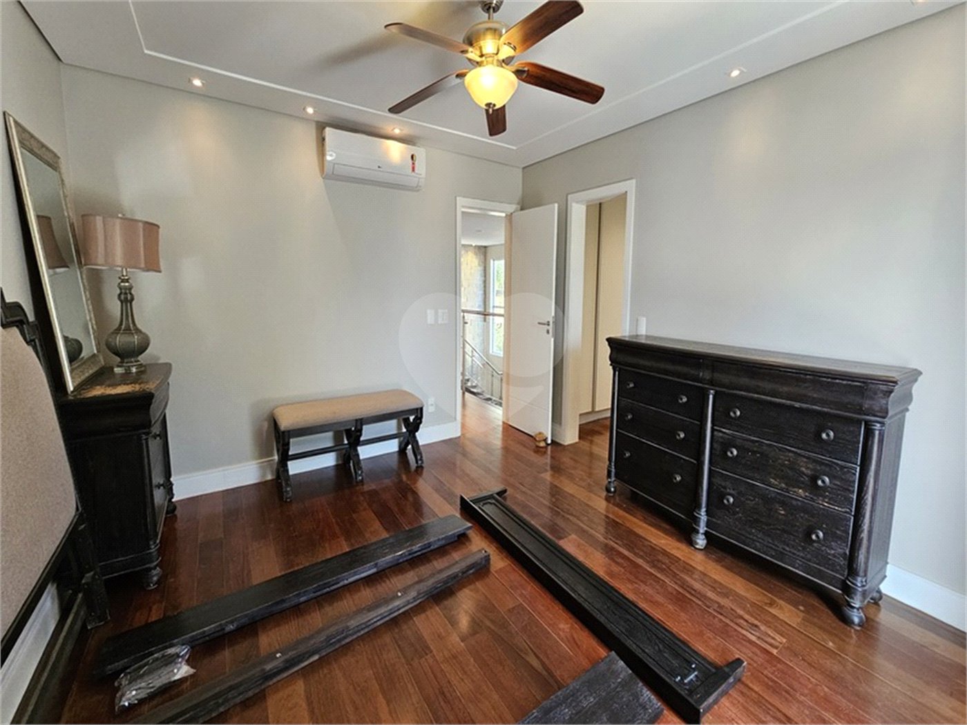 Casa à venda com 5 suítes no condomínio Jardim Vila Paradiso, Indaiatuba - SP