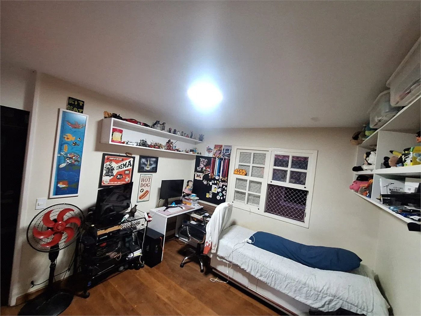 Casa à venda com 5 quartos, sendo 3 suítes, no condomínio Vila Panamericana, São Paulo - SP