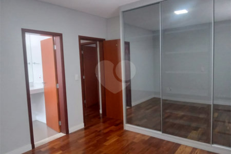 Casa à venda com 4 quartos, sendo 3 suítes,  no condomínio Residencial Montreal, São Carlos - SP