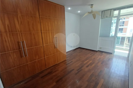 Apartamento à venda com 4 quartos, sendo 1 suíte, em Tijuca, Rio de Janeiro, RJ