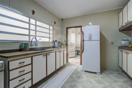 Sobrado à venda com 3 quartos, sendo 1 suíte, em Interlagos, São Paulo, SP