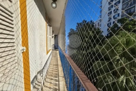 Apartamento à venda com 4 quartos, sendo 1 suíte, em Lagoa, Rio de Janeiro, RJ
