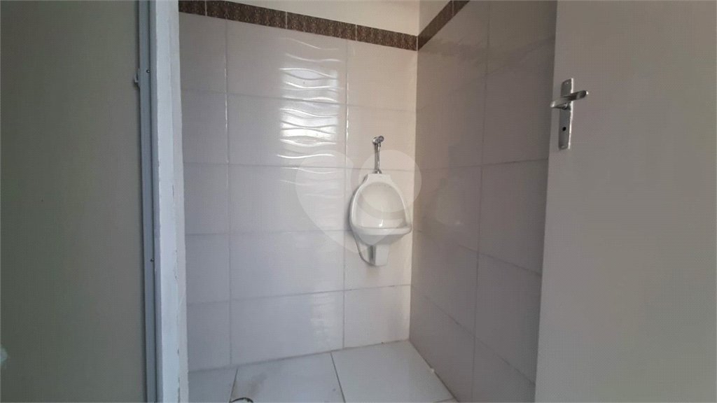EXCELENTE CASA COMERCIAL EM ESQUINA, OPORTUNA E MAIS QUE ESPECIAL. Venha Conferir.