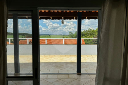 Casa à venda com 8 quartos, sendo 3 suítes,  no condomínio Terras de Santa Rosa, Salto - SP